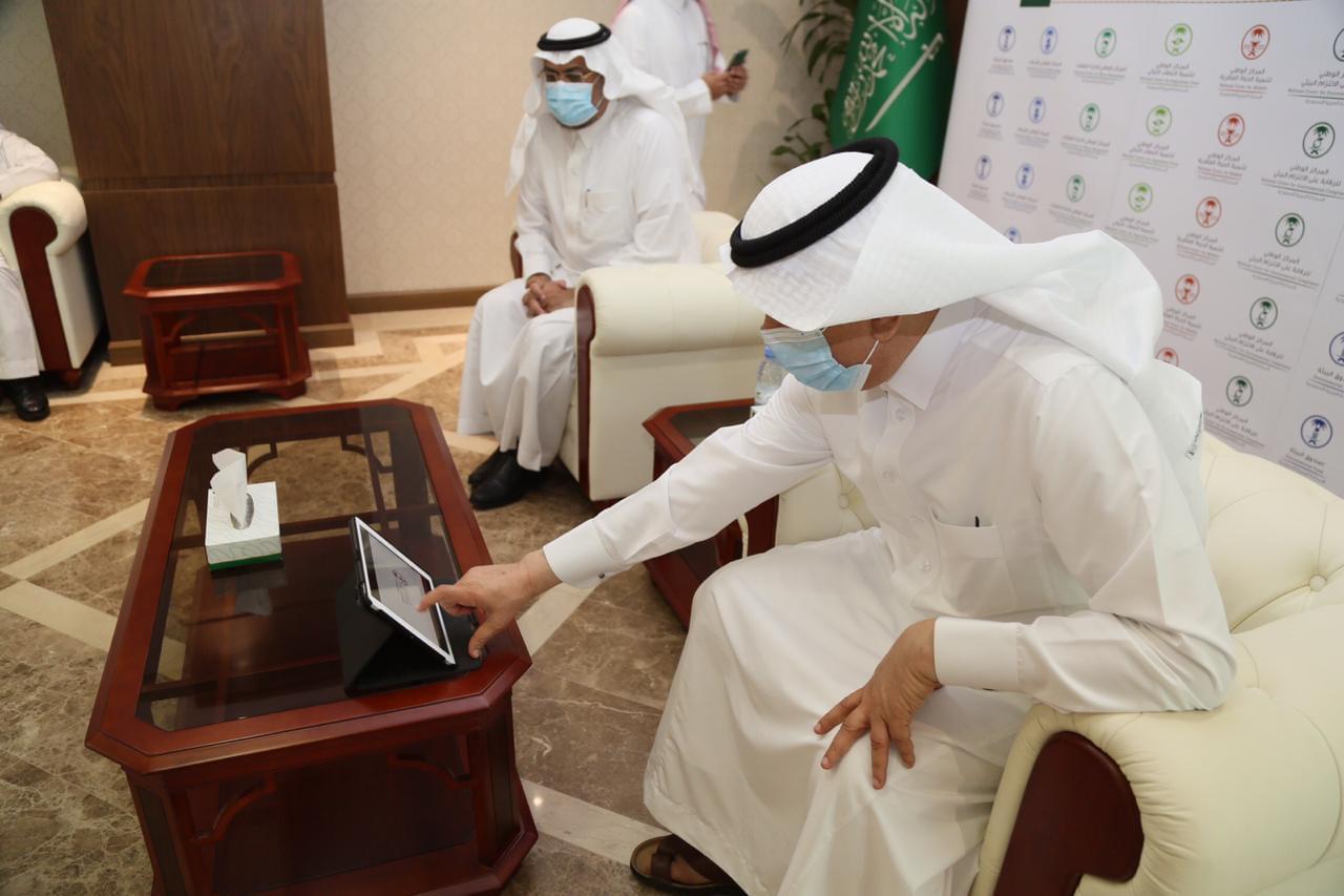 المهندس الفضلي يدشن الهوية الجديدة لـ خمسة مراكز بيئية وصندوق البيئة